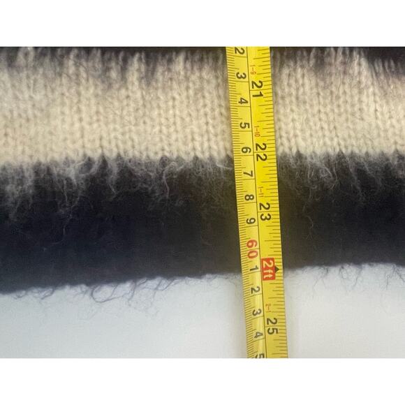 TAROO Wool Blend Cream Navy Turtleneck Striped Sweater Size Medium - Picture 6 of 8